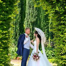 Hochzeitsfotograf Günzburg – romantisches Brautpaarshooting im Freien